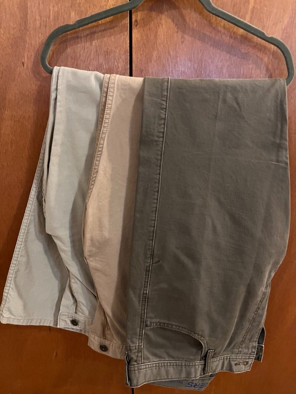 Like New 3 Men Pants Dockers Straight Fit 36x34, 36x32, 36x32